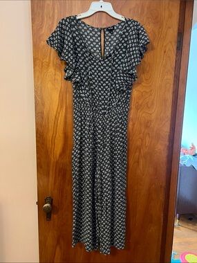 a.n.a Green and White Printed Maxi Dress with Flutter Sleeves
